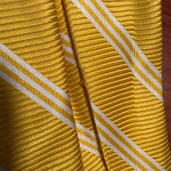 Brooks Brothers Men's Yellow w/White Diagonal Stripe English Silk Tie Preppy - Picture 8 of 11